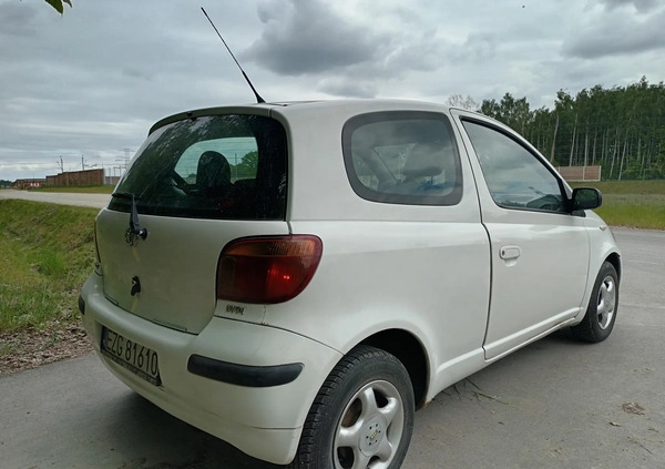 Toyota Yaris cena 4800 przebieg: 232000, rok produkcji 2004 z Zgierz małe 232